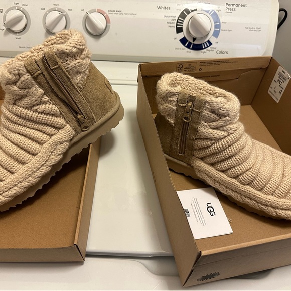Ugg Classic Mini Chunky Knit boots - Picture 3 of 8